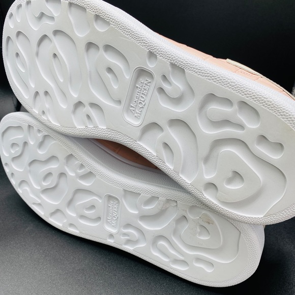 Alexander McQueen Women’s Oversized Leather Sneakers Size 9 AUTHENTIC - Picture 9 of 9